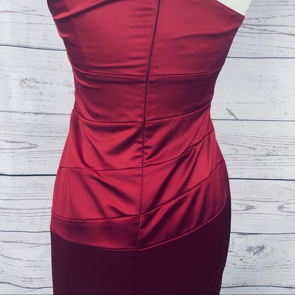 David's Bridal red single shoulder ruched dress - Picture 12 of 15